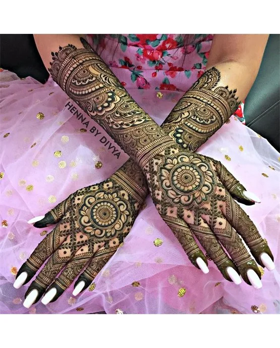 Star Inspired Minimal Stylish Full Hand Mehndi Design